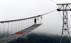 Türkiye'nin en büyük teleferiğinde bakım çalışması