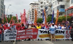 Antalya’da işçilerden 1 Mayıs korteji