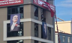CHP Antalya İl Başkanlığı önünde nöbet sürüyor