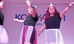 'Deliler' oyunu Konyaaltı'da sahnelendi