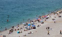 Antalya'da sıcaklık 30 dereceyi aştı
