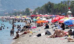 Serinlemek isteyen sahile akın etti