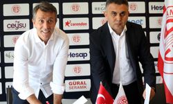 Antalyaspor'un yeni teknik direktörü Bülent Korkmaz oldu