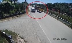Serik'te kaza anı güvenlik kamerasında