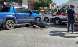Manavgat'ta kamyonet ile motosiklet çarpıştı