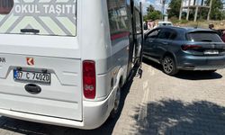 Antalya'da okul servisi kaza yaptı: 9 yaralı