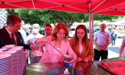 Vali Şahin ve Başkan Vekili Özdemir'den aşure ikramı