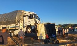 Gazipaşa'da TIR ile kamyonet çarpıştı