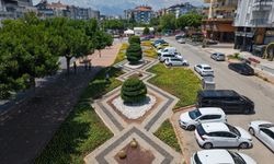 Konyaaltı'da cadde ve sokaklar güzelleşiyor