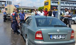 Otomobildeki yangın sulama aracıyla söndürüldü