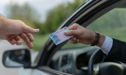 Trafikte bu hatalar ehliyetten edecek