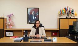 AÜ'de görev değişimi