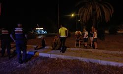Manavgat'ta tur minibüsü ile otomobil çarpıştı