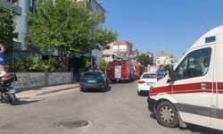 Çakmakla oynarken evi yaktı