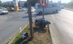 Otomobil ile motosiklet çarpıştı