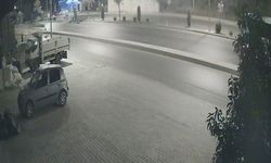 Otobüsün sıkıştırdığı motosikletli takla attı