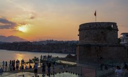 Yeniden Antalyalılarla buluştu