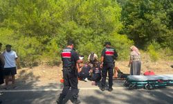 Manavgat'ta römork üzerindeki botlar devrildi