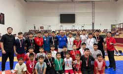 Kepezli minik sporculardan büyük başarı