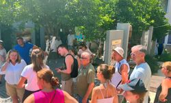 Kemer Kültür Evi'ne ziyaretçi akını