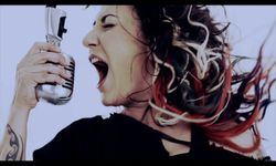 Özlem Tekin sahnelere dönüyor mu? 94 milyon TL’lik rekor teklif!