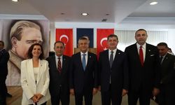 Antalya milletvekilleri rozetlerini taktı