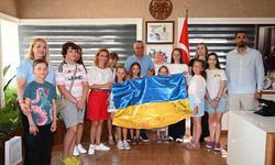 Ukraynalı çocuklara Kemer'de tatil