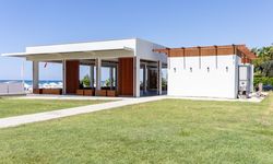 Side Beach Cafe'de çalışmalar devam ediyor