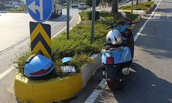 Hafif ticari araçla motosiklet çarpıştı