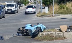 Otomobil motosikletle çarpıştı