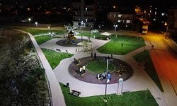 Kepez'de parklar daha aydınlık