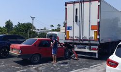 Otomobil TIR'a arkadan çarptı