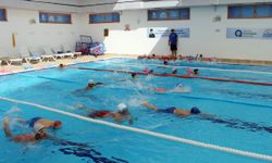 Elmalı'da ücretsiz yüzme kursu