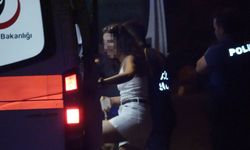 Falezlerde oturan kadın panik yarattı!