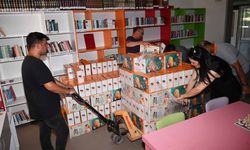 Kemer'de öğrencilere kırtasiye desteği