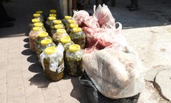 Kepez'de 152 kilo et ve 20 bidon turşuya el konuldu