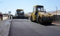 Kepez'e 6 bin 800 metrekare sıcak asfalt