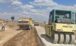 Korkuteli'de bağlantı yolunda asfalt çalışması tamamlandı