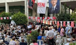 Yeni Parti'den görkemli açılış