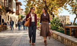 Antalya’da sonbahar modası vitrinleri hareketlendirdi