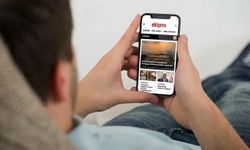Telefon ekranı karşısında değişen bedenler