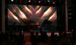 Alman piyanist Schechtmann'dan büyüleyici performans