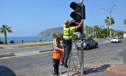 Antalya'da trafik işaretlerinde ve sistemlerde yenileme