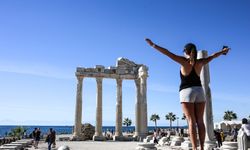 Antalya'ya Rus ve Alman turist akını