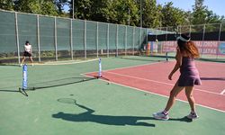 Beach Park’ta ücretsiz tenis kursu