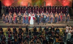 Carmina Burana seyirciyle buluştu
