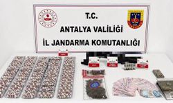 Antalya'da iki ilçede uyuşturucu operasyonu