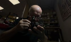 Eski fotoğraf makinelerine hayat veriyor