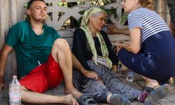 Evi yanan anne-oğul gözyaşı döktü
