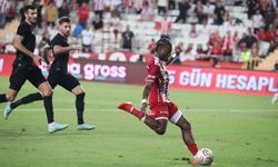 Akrep evinde 3 golle güldü